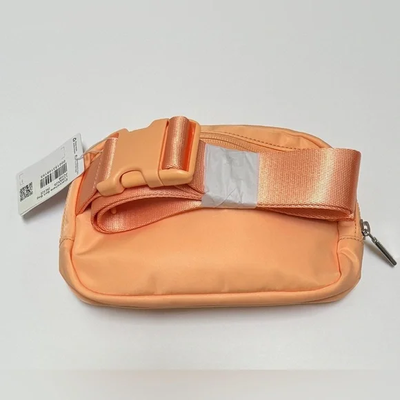 Lululemon Peach Bellini Everywhere Belt Bag 1L - Picture 4 of 4